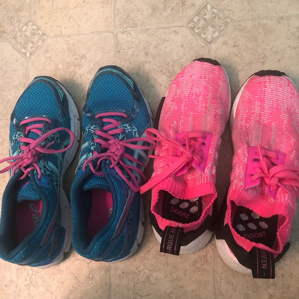 Women’s athletic shoes